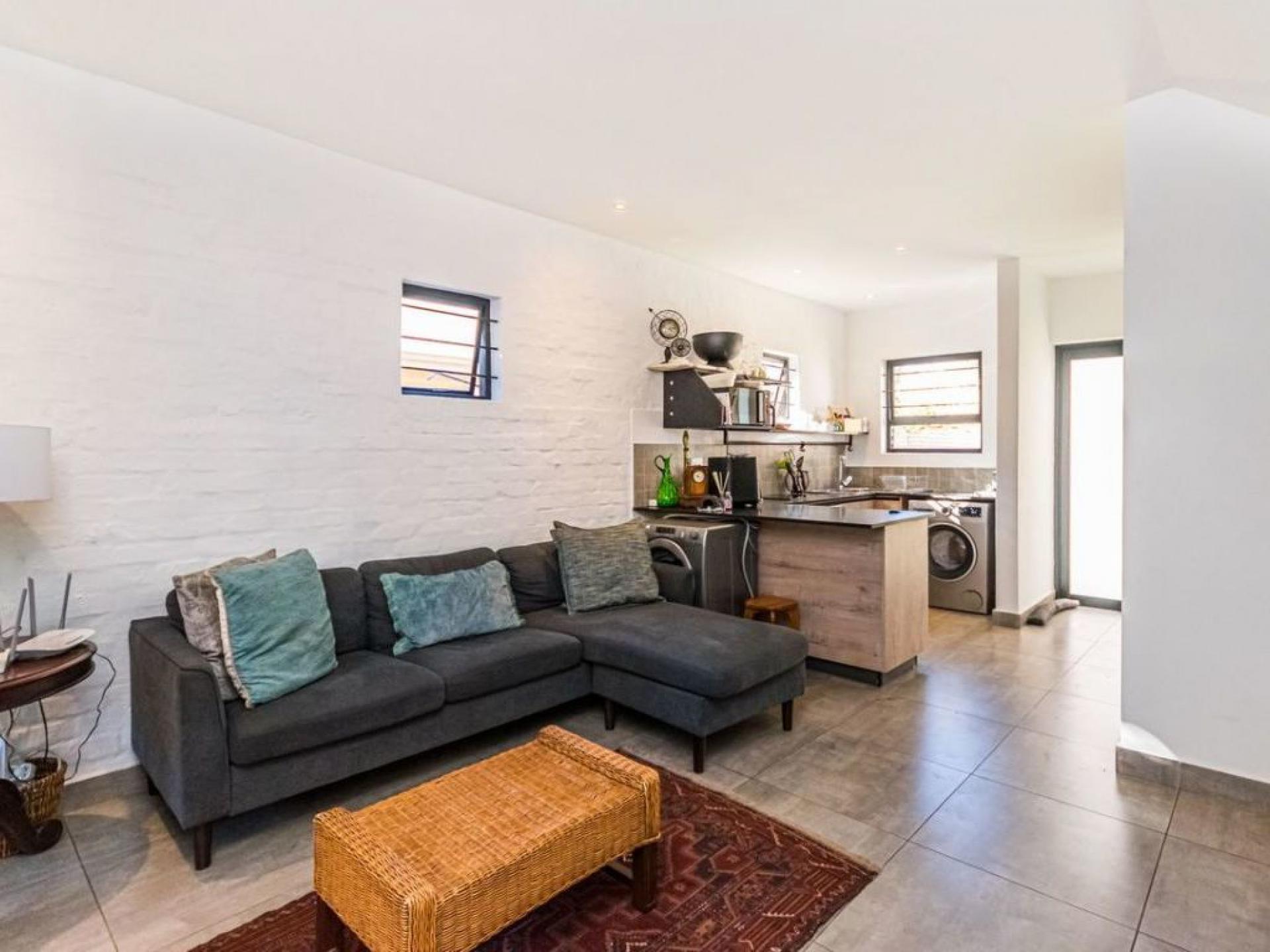  of property in Lyttelton Manor