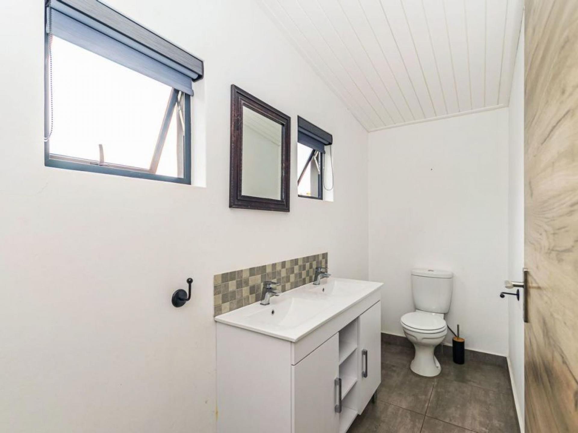  of property in Lyttelton Manor