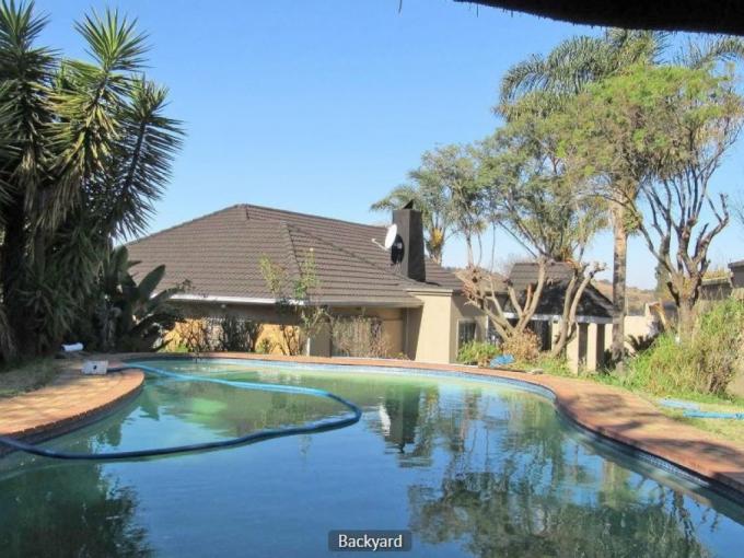 3 Bedroom House for Sale For Sale in Linmeyer - MR687402