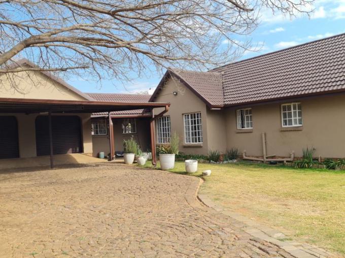 4 Bedroom House for Sale For Sale in Rensburg - MR687406
