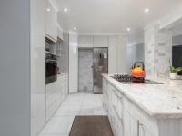  of property in Glenvista