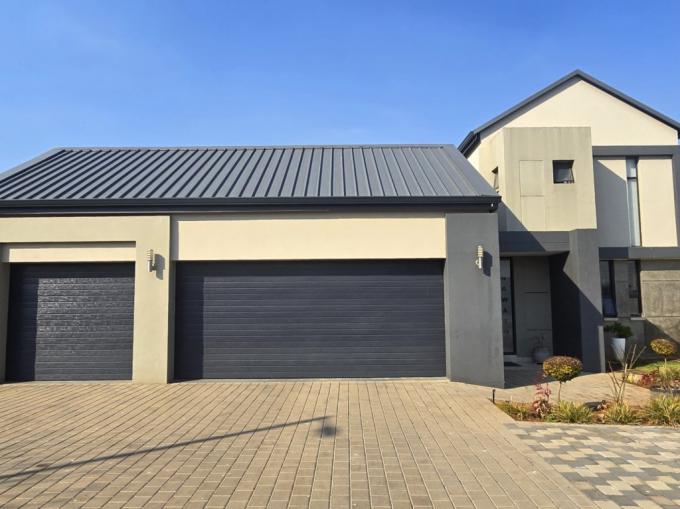 4 Bedroom House for Sale For Sale in Midstream Estate - MR687427