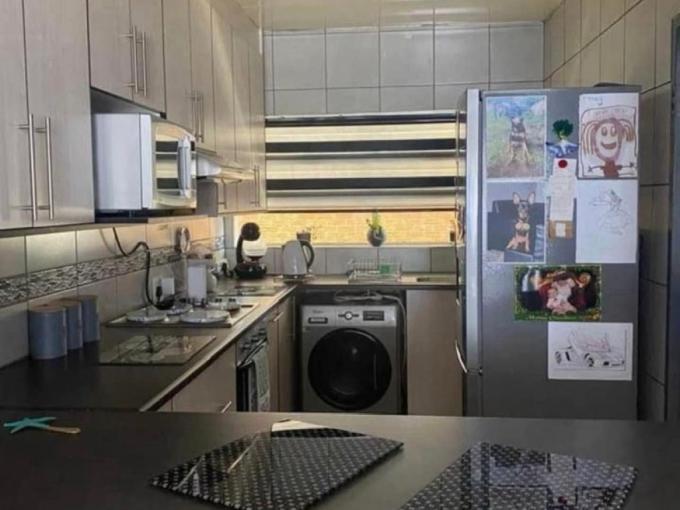 2 Bedroom Apartment for Sale For Sale in Alberton - MR687437