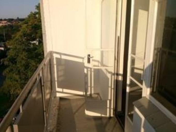 2 Bedroom Apartment for Sale For Sale in Johannesburg Central - MR687443