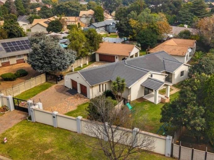 5 Bedroom House for Sale For Sale in Brackenhurst - MR687445