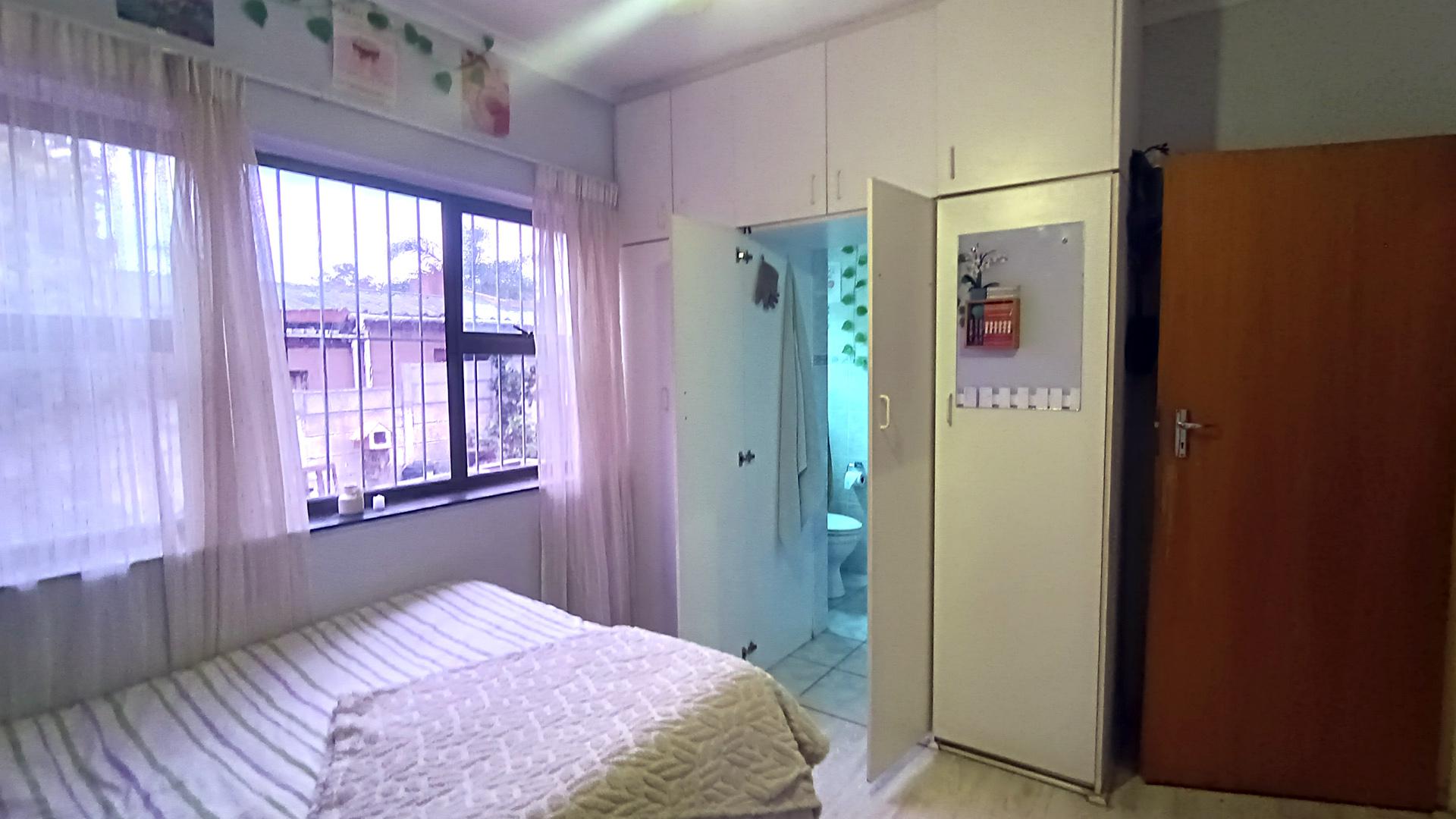 Bed Room 3 - 13 square meters of property in Brackenfell