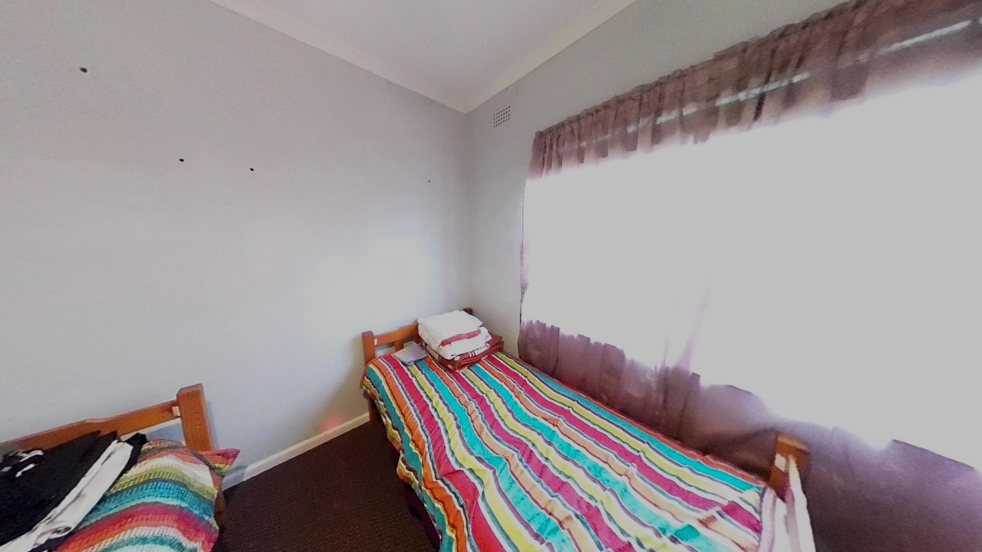 Bed Room 1 - 12 square meters of property in Brackenfell