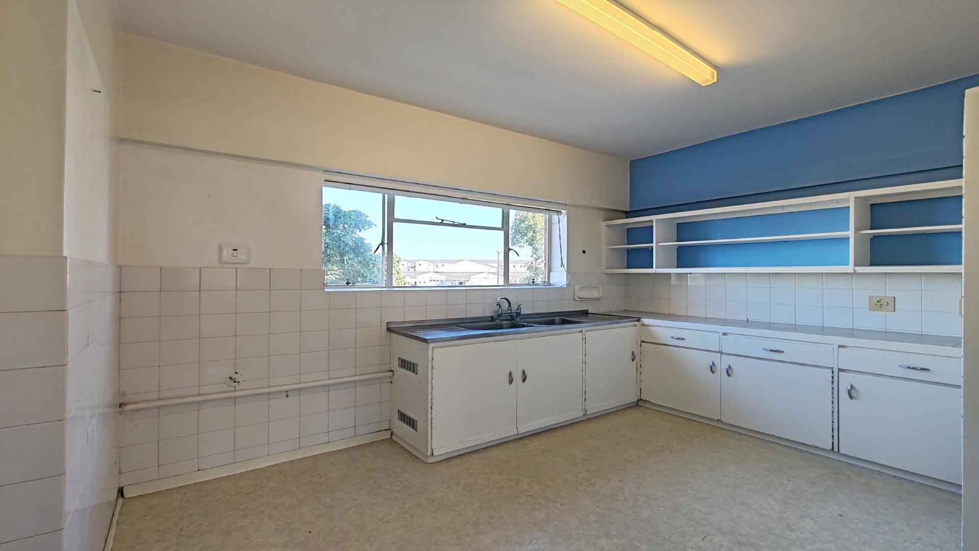 Kitchen of property in St Georges Park