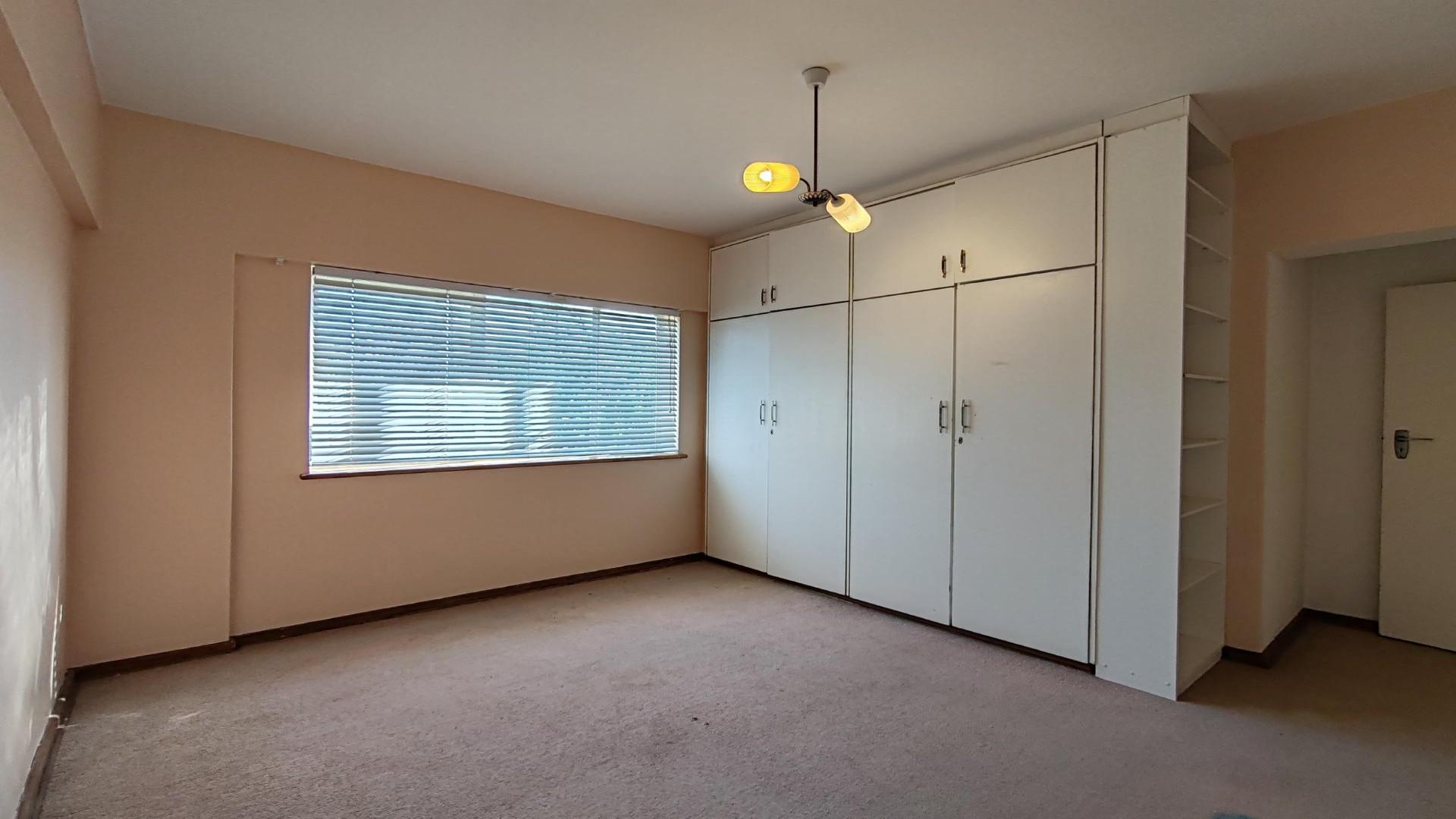 Bed Room 2 of property in St Georges Park