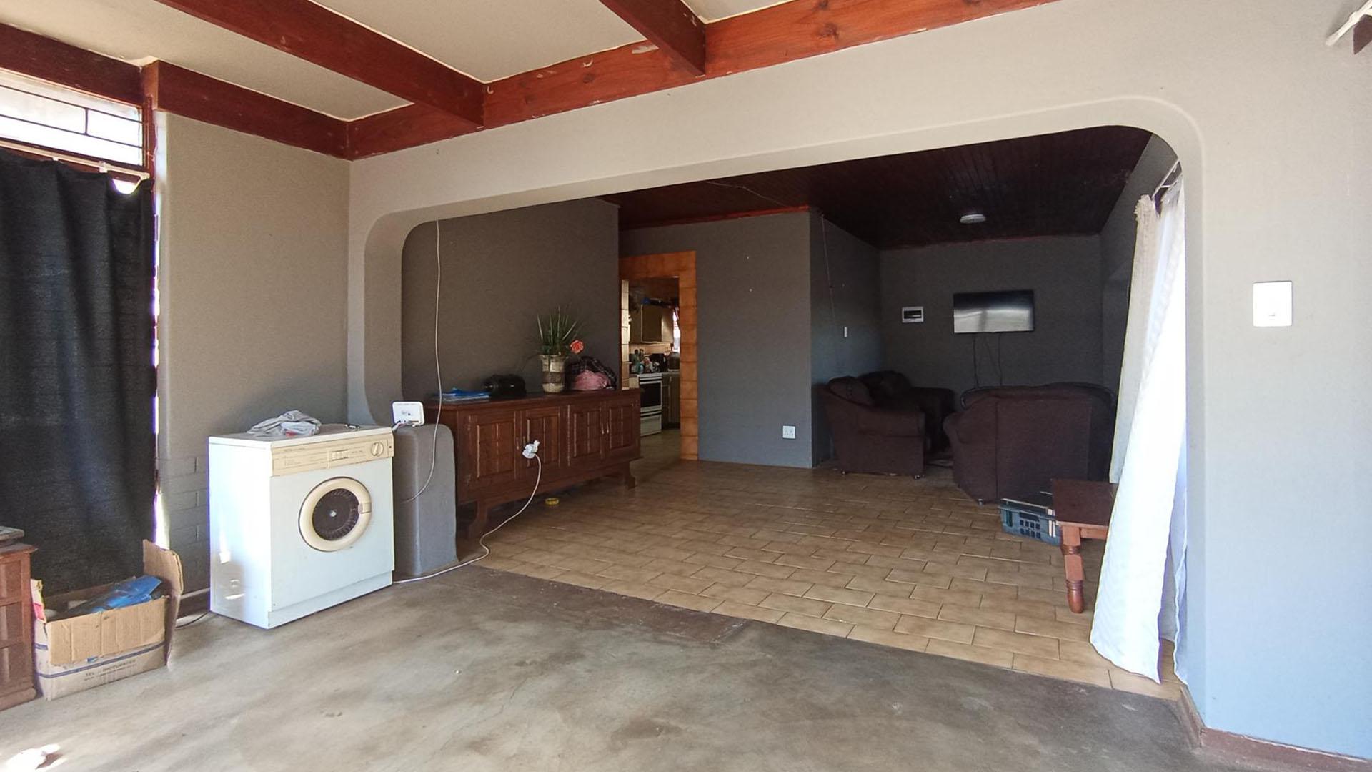 Dining Room - 12 square meters of property in Pretoria North