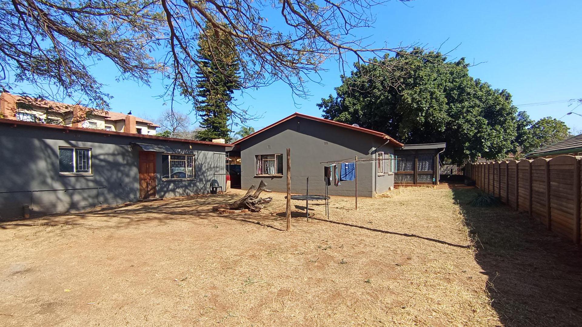 Flatlet - 32 square meters of property in Pretoria North