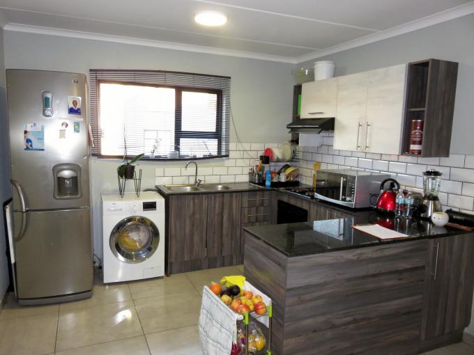 2 Bedroom Apartment for Sale For Sale in Ravenswood - MR687489