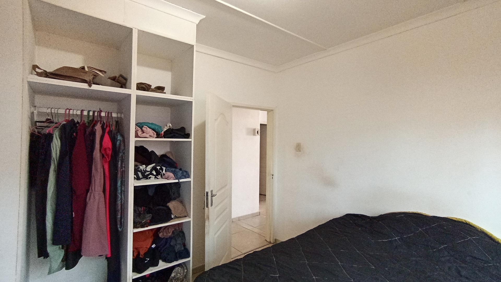 Bed Room 2 - 12 square meters of property in Bombay Heights