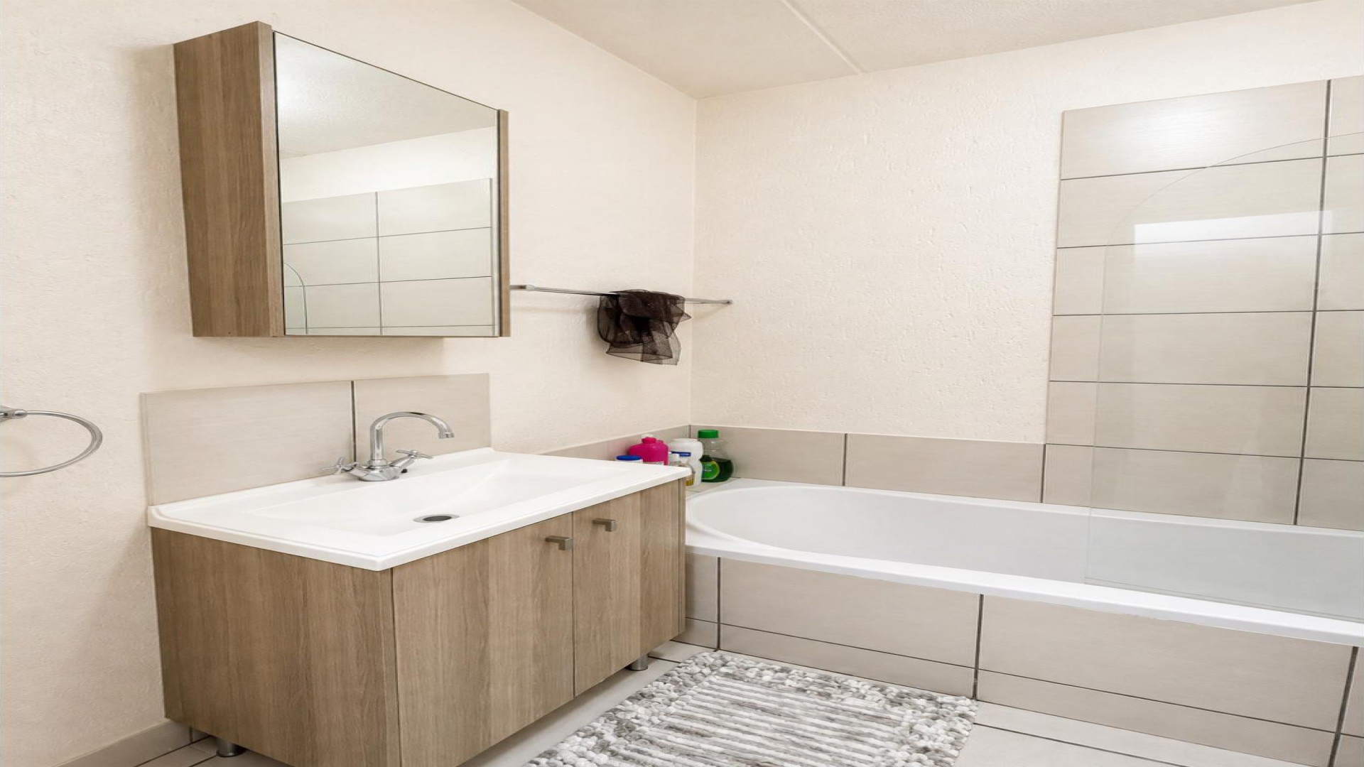 Bathroom 1 of property in Paulshof