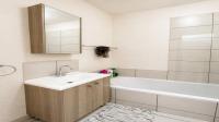 Bathroom 1 of property in Paulshof