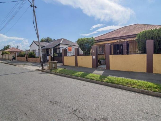 3 Bedroom House for Sale For Sale in Regents Park - MR687523