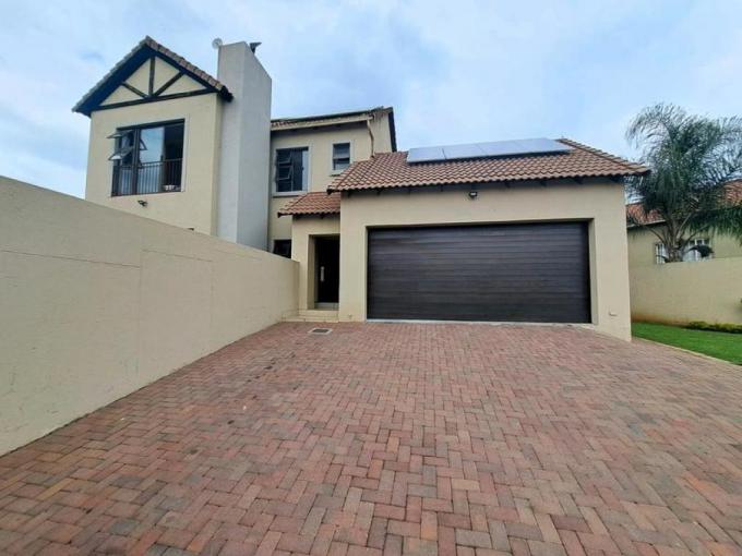 3 Bedroom House for Sale For Sale in Thatchfield - MR687537