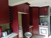  of property in Geelhoutpark