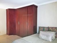  of property in Geelhoutpark