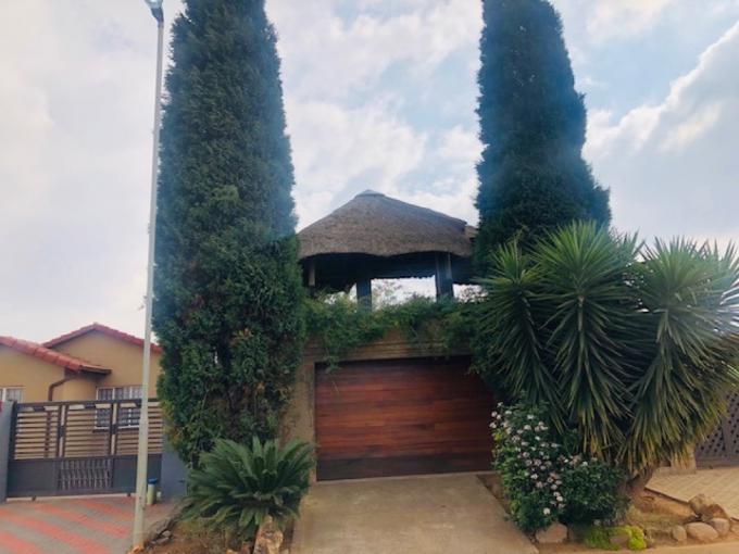 3 Bedroom House for Sale For Sale in Windmill Park - MR687565