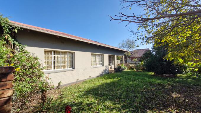 3 Bedroom House for Sale For Sale in Potchefstroom - MR687618