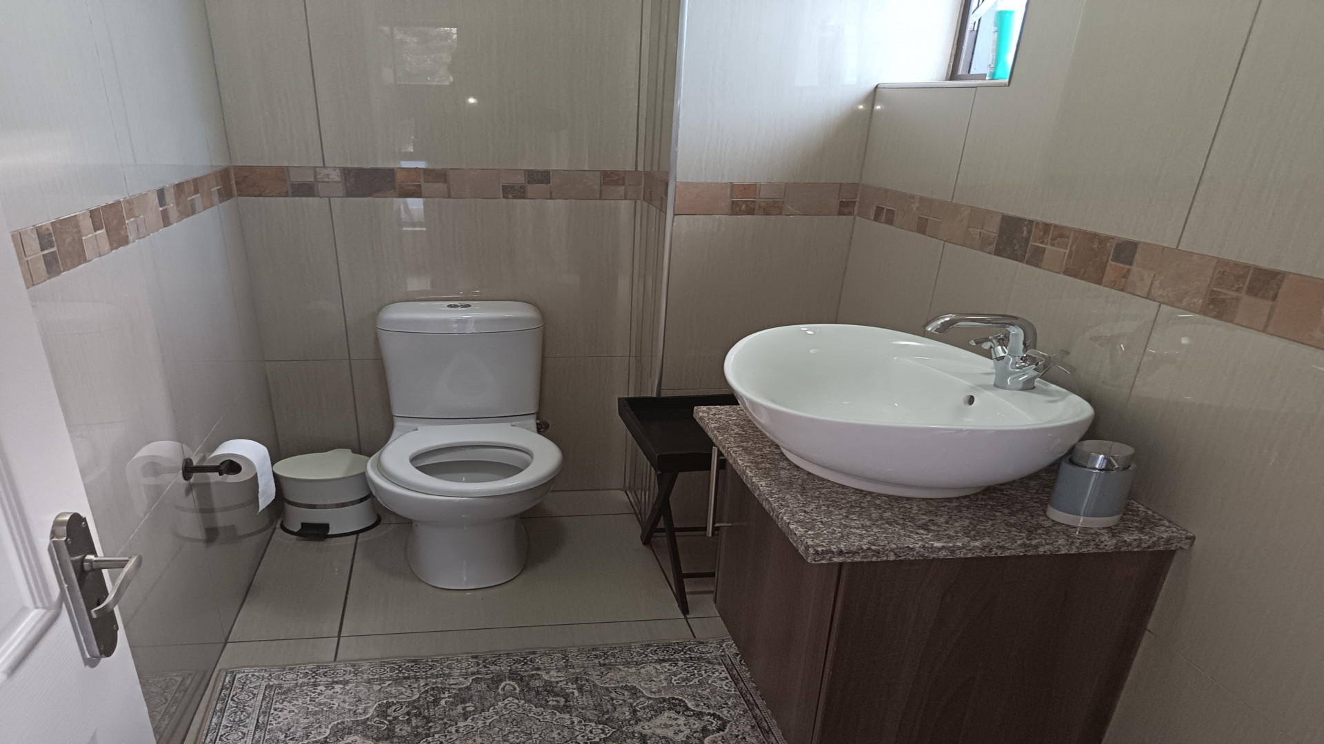 Bathroom 1 of property in Homes Haven