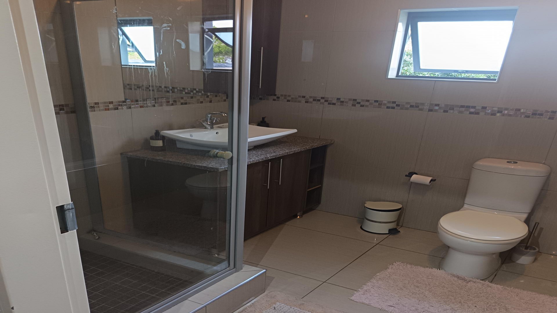 Bathroom 2 of property in Homes Haven