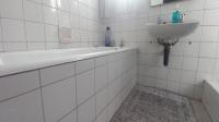 Bathroom 1 of property in Chiselhurst