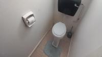 Bathroom 1 of property in Chiselhurst