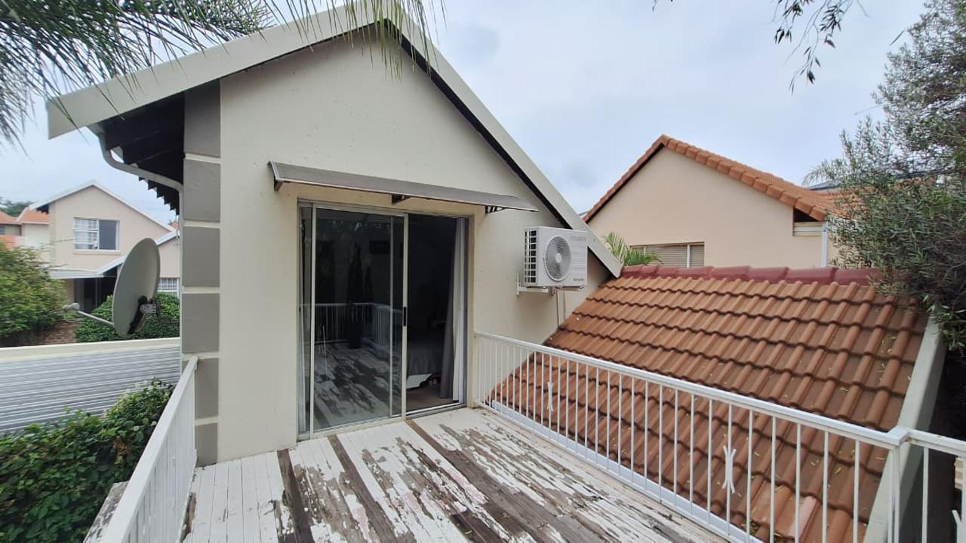 Balcony - 22 square meters of property in Kengies