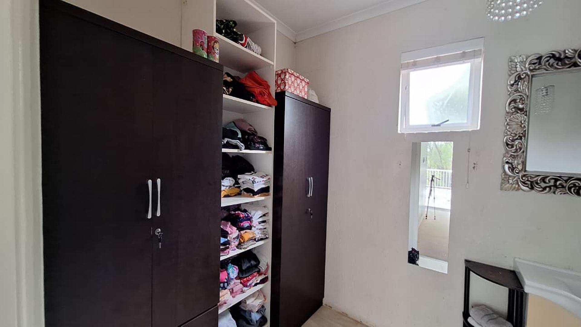 Spaces - 11 square meters of property in Kengies