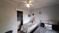 Bed Room 1 - 17 square meters of property in Kengies