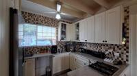 Kitchen - 11 square meters of property in Kengies