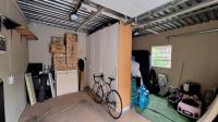 Garage - 39 square meters of property in Kengies