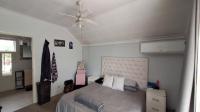 Main Bedroom - 19 square meters of property in Kengies