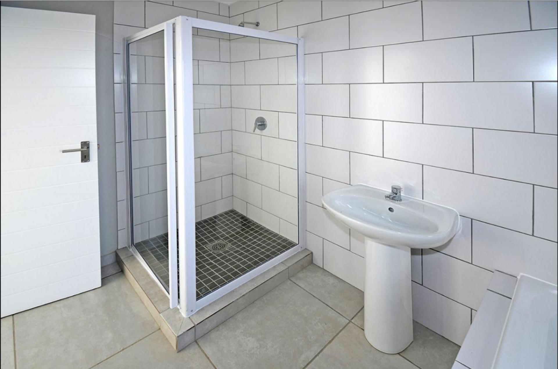  of property in Glen Marais