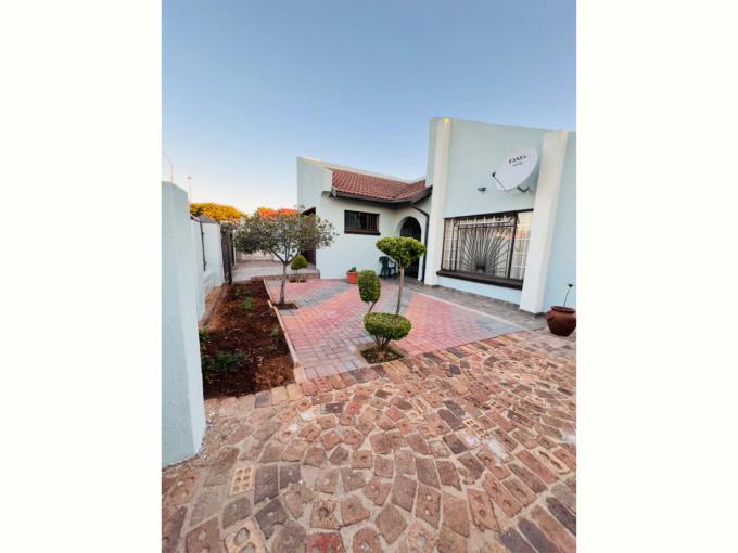 3 Bedroom House for Sale For Sale in Westenburg - MR687634