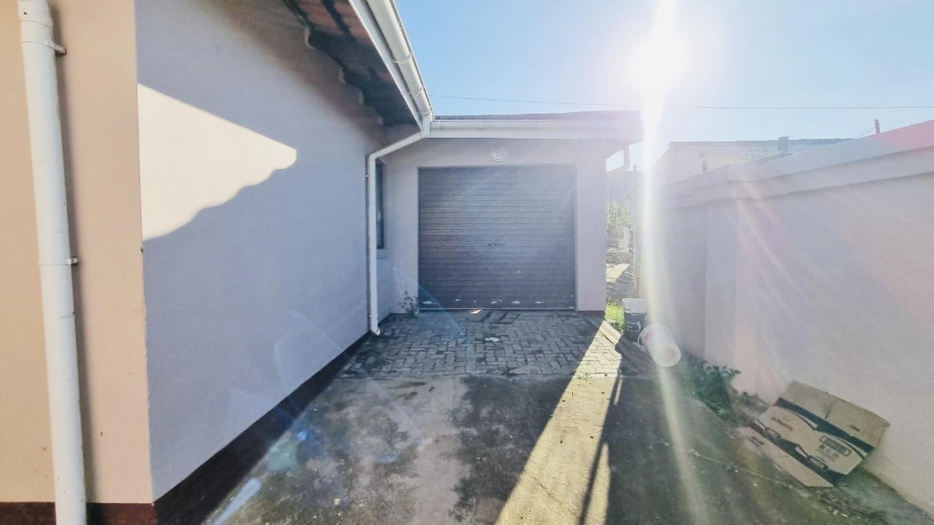 Garage of property in Umtata