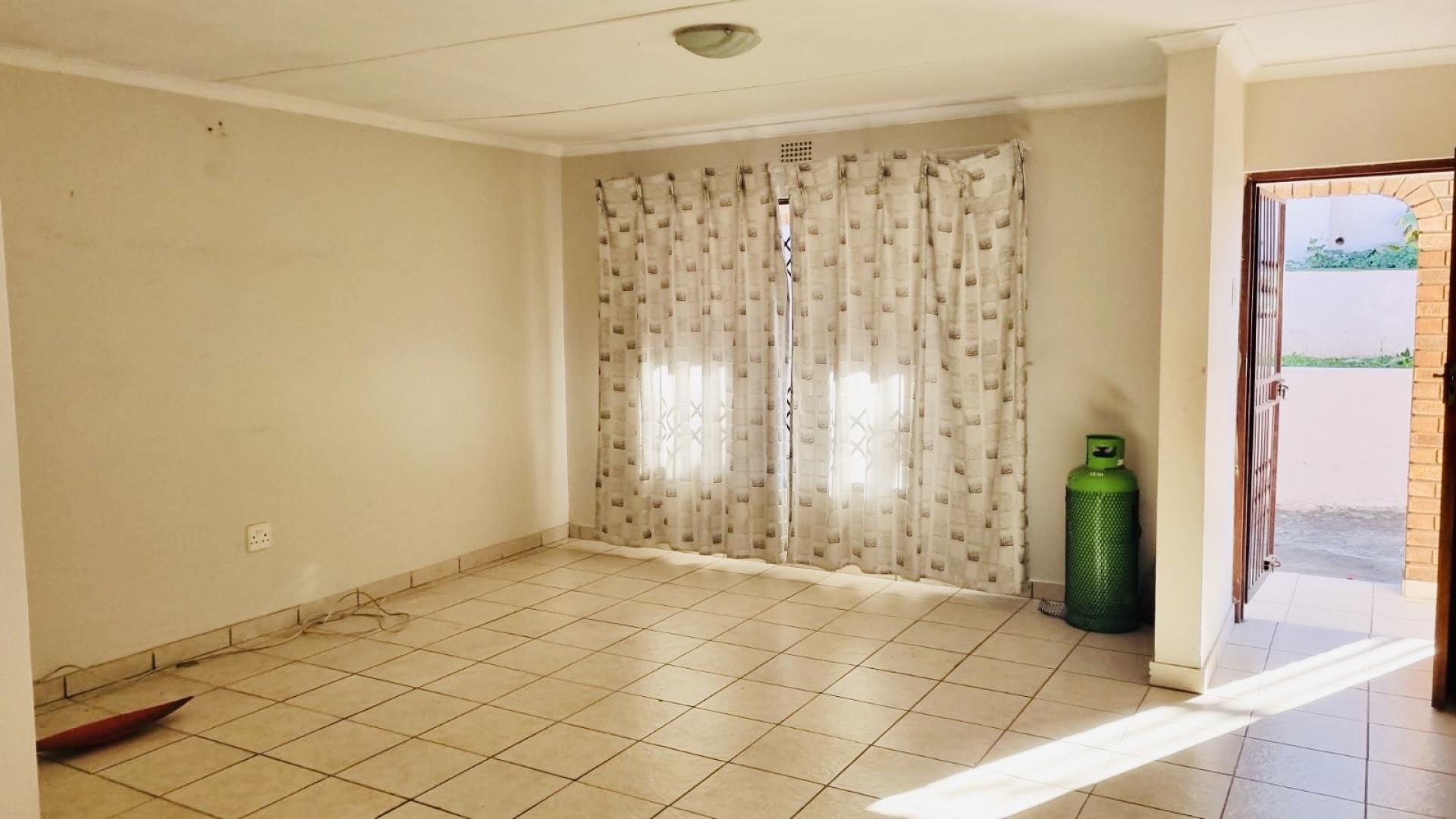 Lounges of property in Umtata