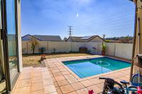  of property in Thatchfield
