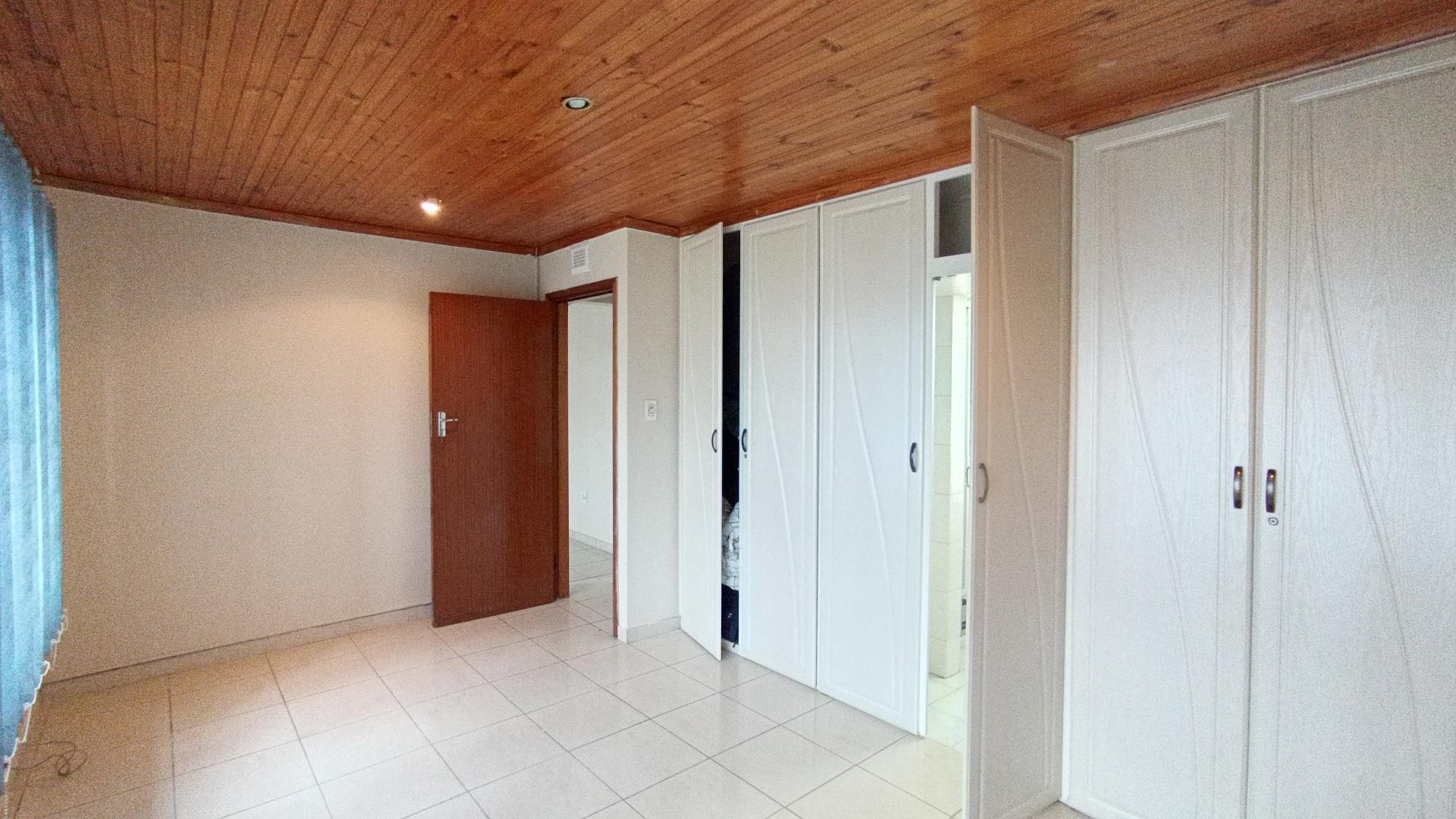 Bed Room 4 - 17 square meters of property in Shallcross 