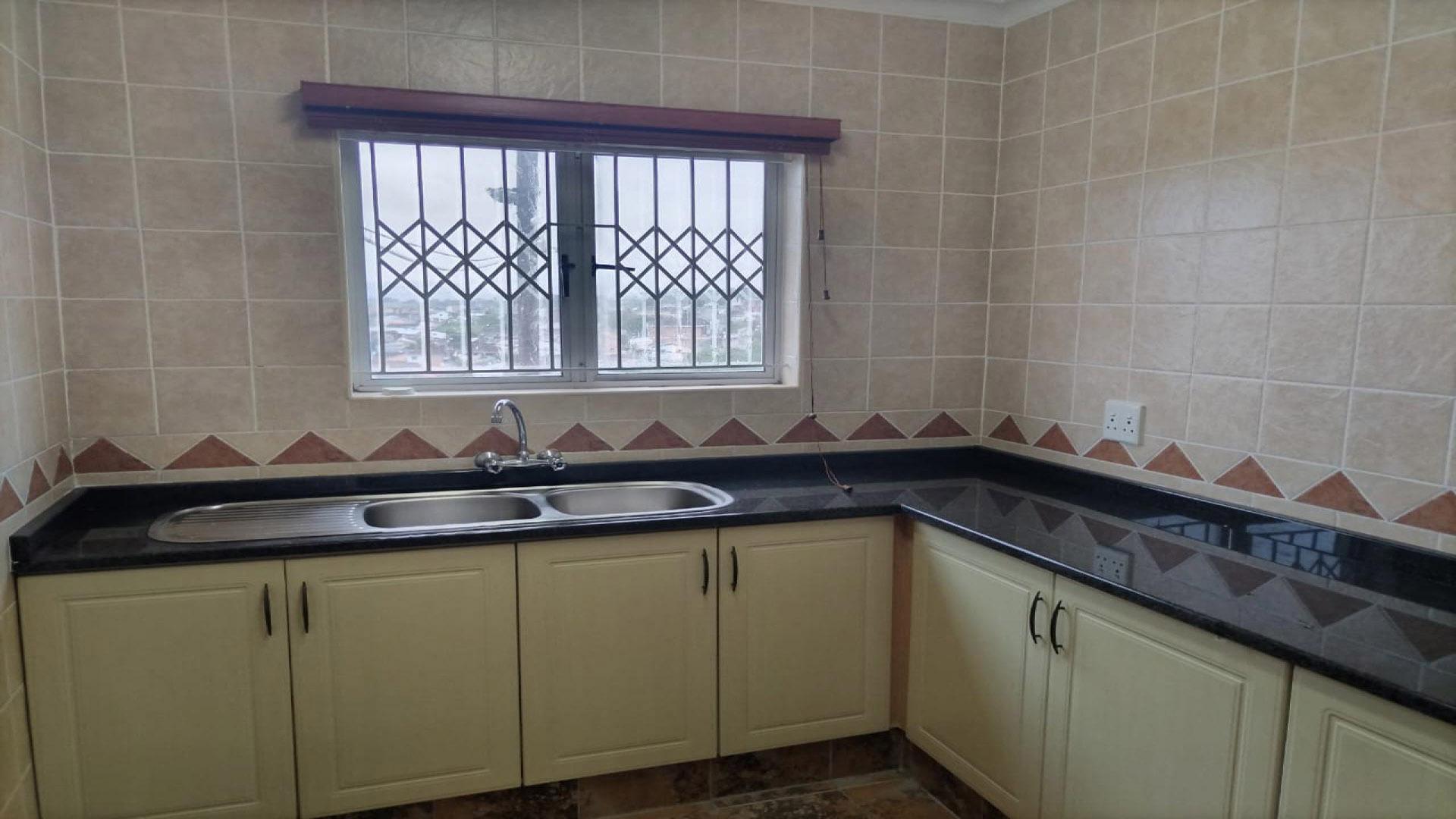 Kitchen - 21 square meters of property in Shallcross 