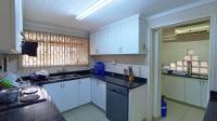 Kitchen - 21 square meters of property in Shallcross 