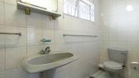 Bathroom 3+ - 15 square meters of property in Shallcross 
