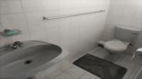 Bathroom 3+ - 15 square meters of property in Shallcross 