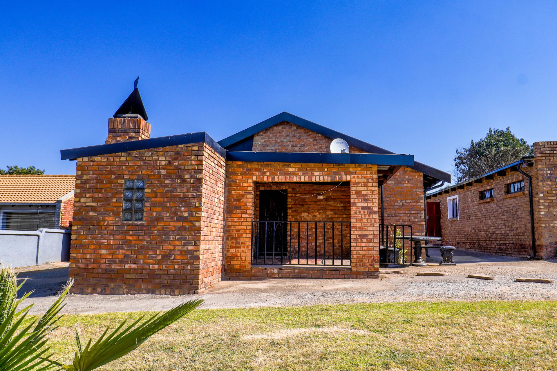  of property in Heuweloord