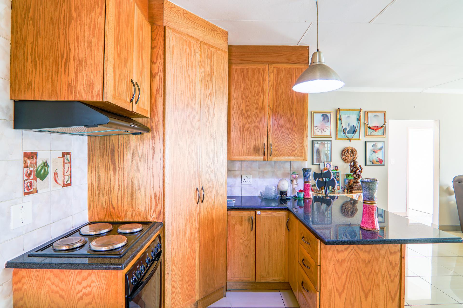  of property in Thatchfield