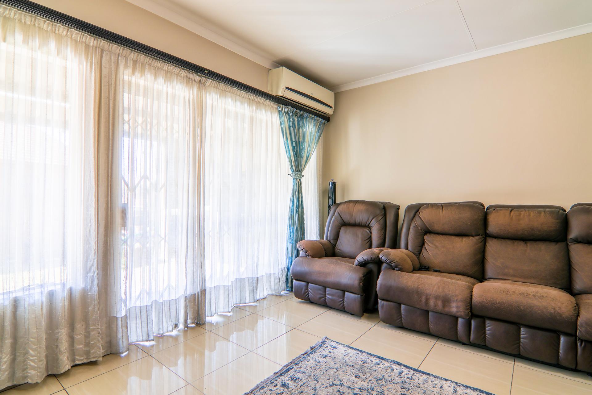 of property in Thatchfield