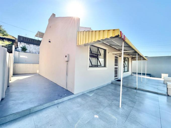 3 Bedroom House for Sale For Sale in Newlands West - MR687665