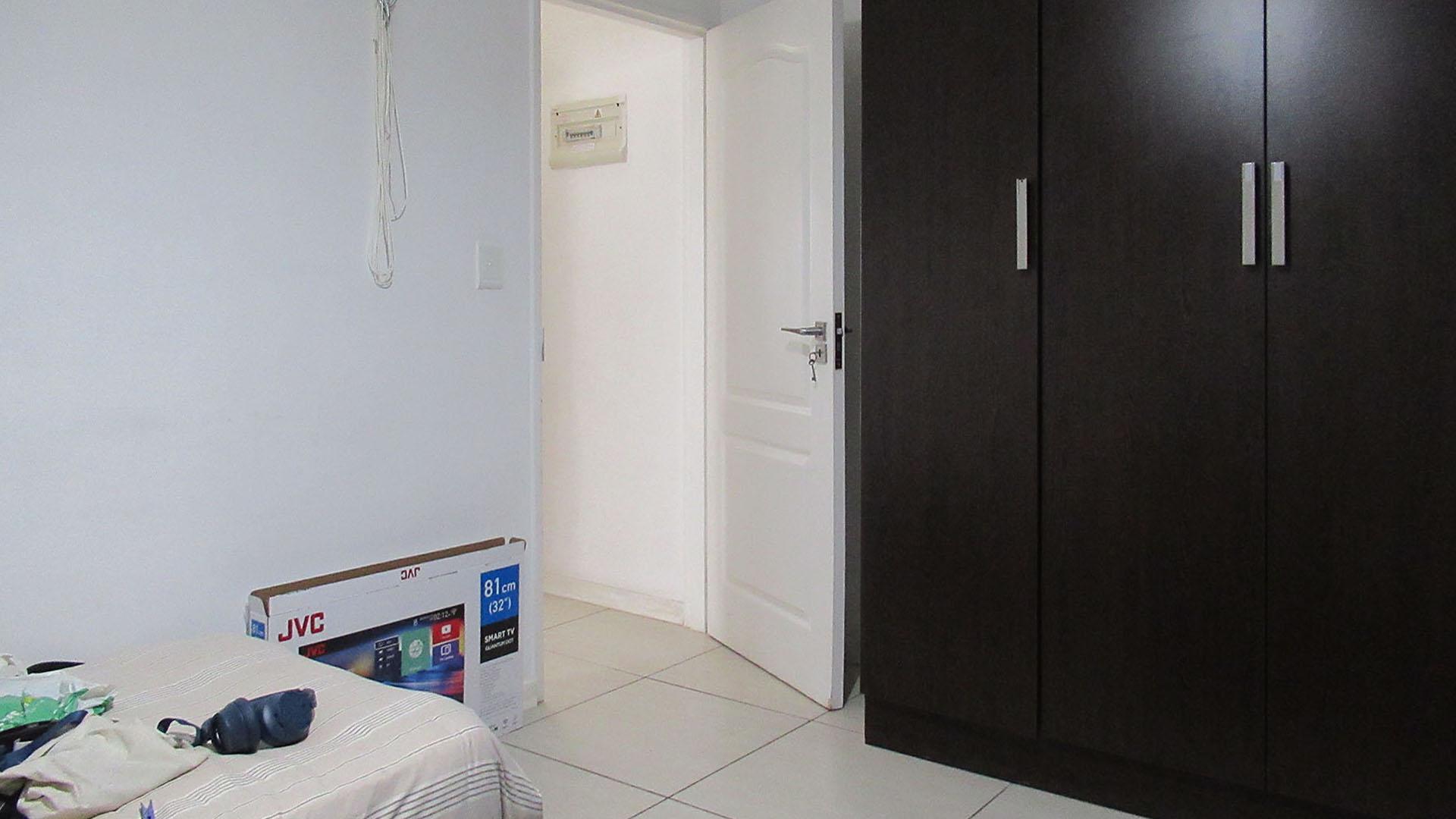 Bed Room 1 - 12 square meters of property in Greenstone Hill